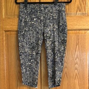 Royal Robbins Black and Cream Capri Pants